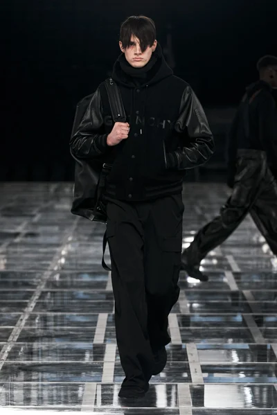 Look 60